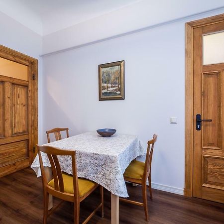 Apartament Stories Writer'S Ap 40Sqm Renovated Free Parking Ryga Zewnętrze zdjęcie