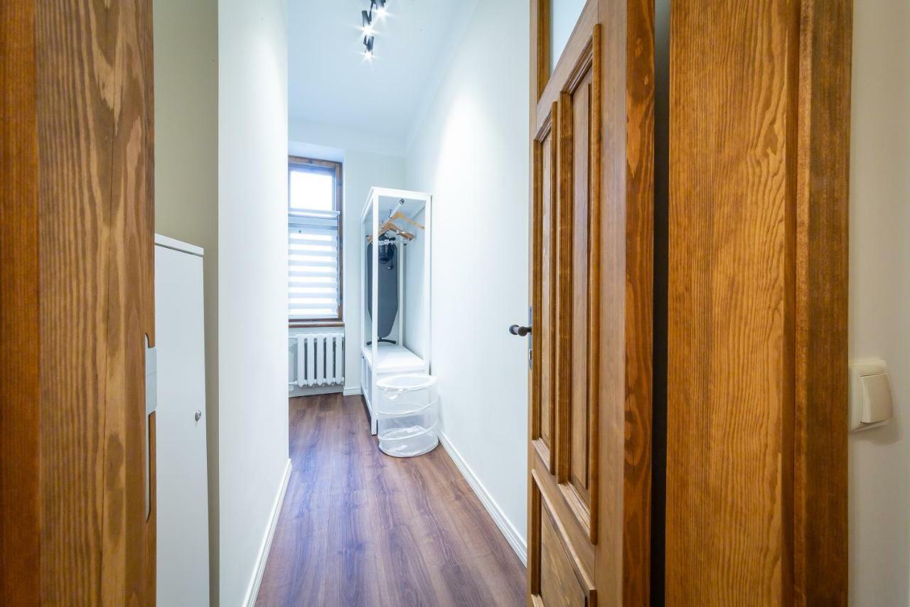 Apartament Stories Writer'S Ap 40Sqm Renovated Free Parking Ryga Zewnętrze zdjęcie